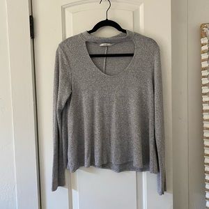 LONG SLEEVE GREY BLOUSE